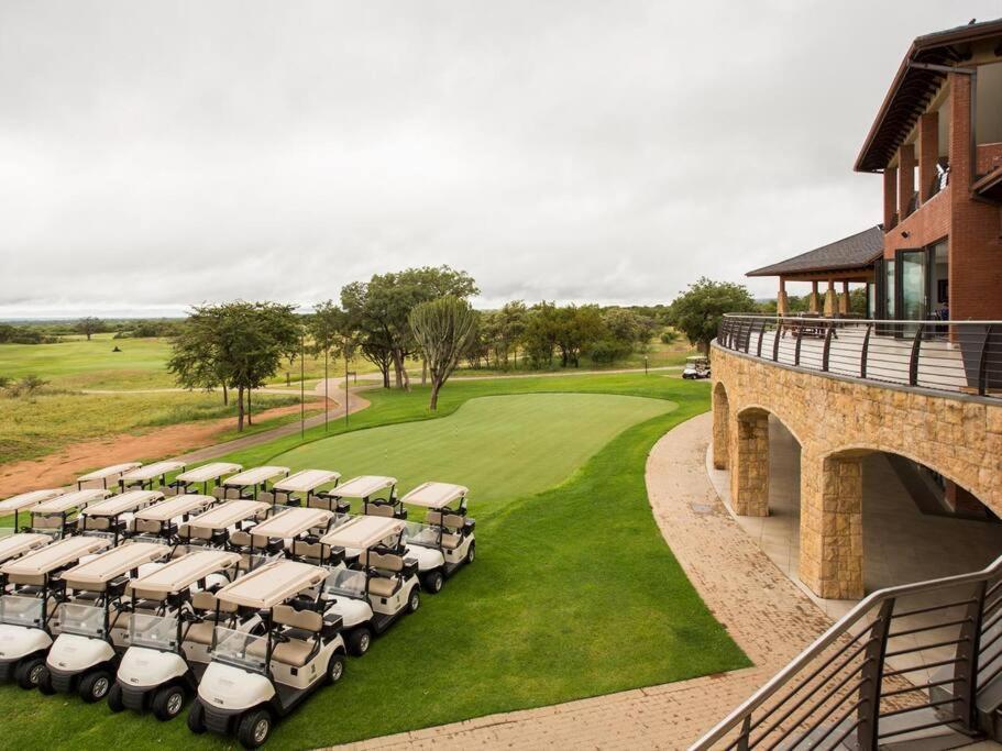 Euphoria Golf Estate House 196 Rooibok *